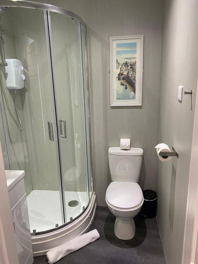Marina Studio Irvine  Luaran gambar